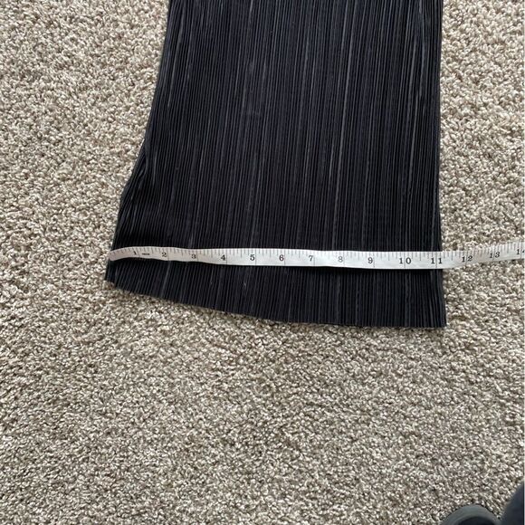 NEW LOOK | Pleated Jumpsuit - Picture 11 of 14